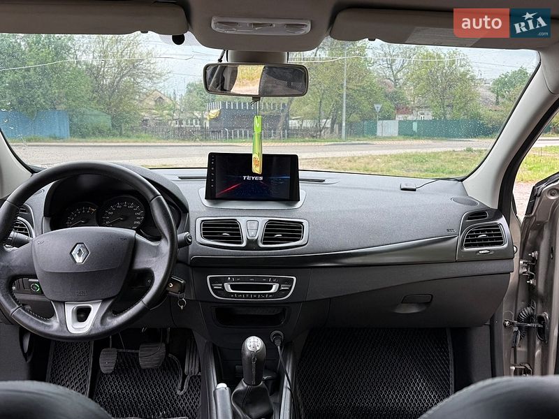 Седан Renault Fluence 2012 в Киеве