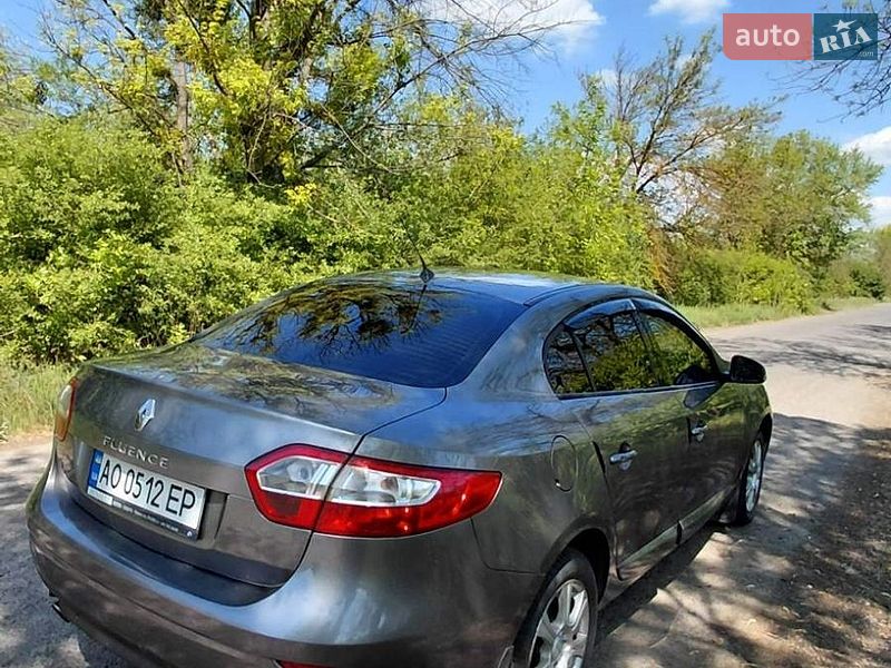 Седан Renault Fluence 2011 в Ужгороде