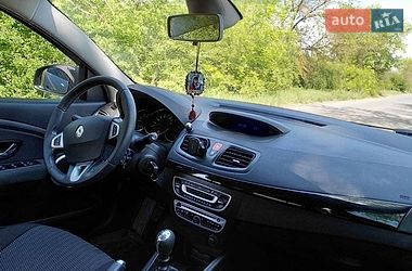 Седан Renault Fluence 2011 в Ужгороді
