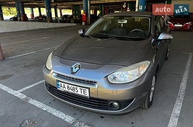 Седан Renault Fluence 2011 в Киеве