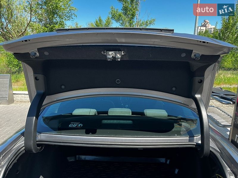 Седан Renault Fluence 2011 в Киеве