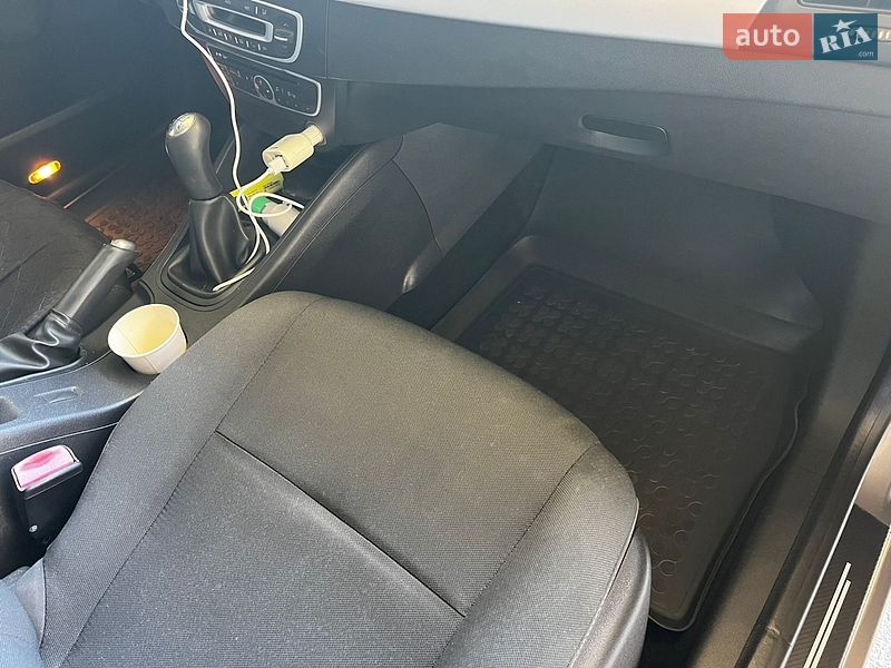 Седан Renault Fluence 2011 в Киеве