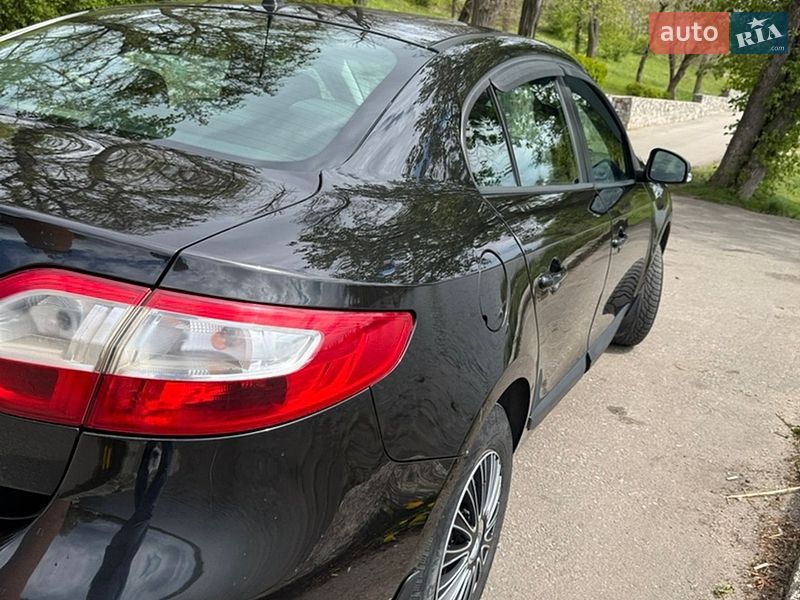 Седан Renault Fluence 2010 в Кропивницком