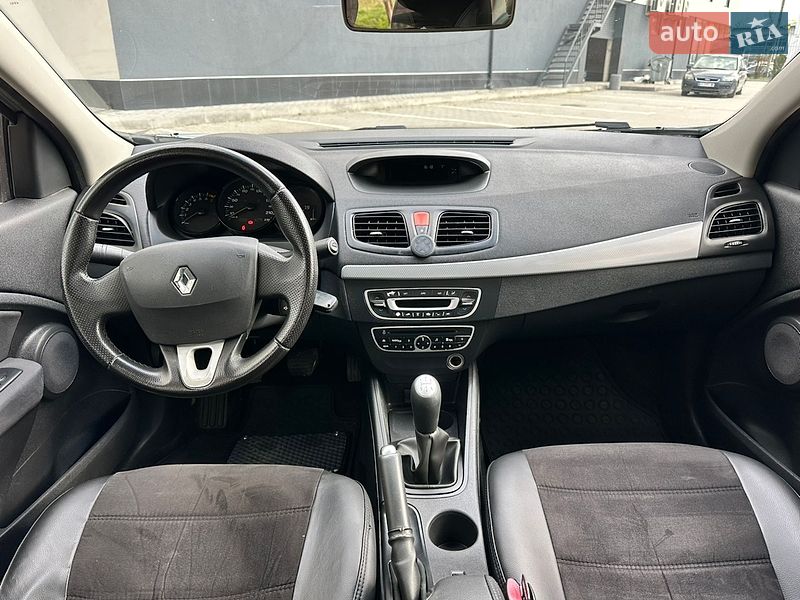 Седан Renault Fluence 2010 в Хмельницькому