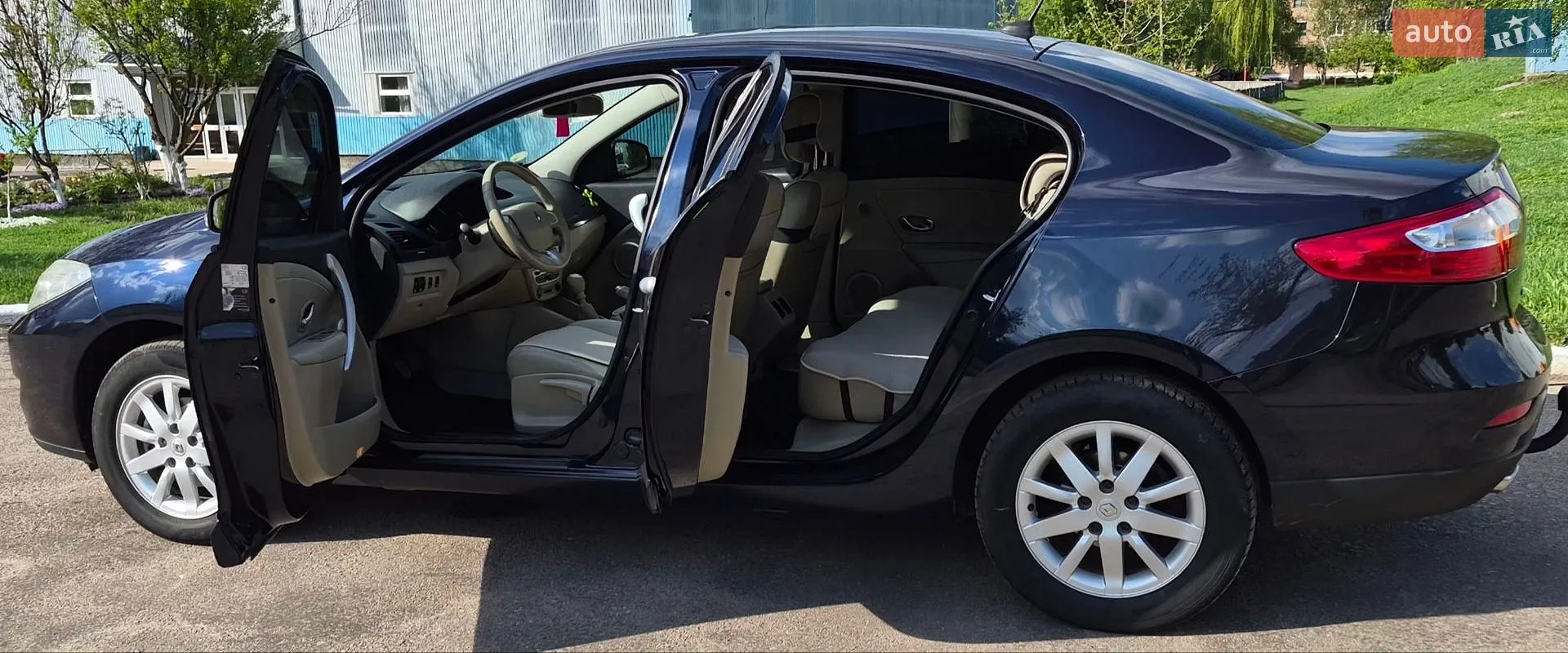 2011 Renault Fluence - мініатюра 8