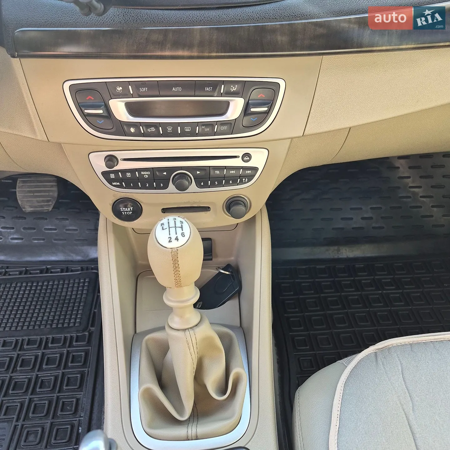 2011 Renault Fluence - мініатюра 16