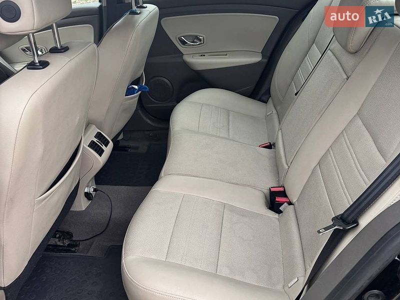 Седан Renault Fluence 2013 в Львове