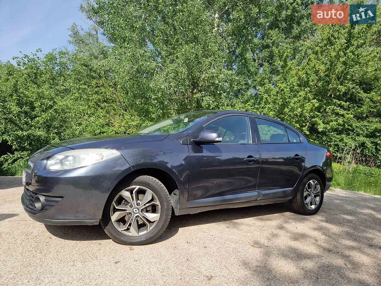 2010 Renault Fluence - мініатюра 17