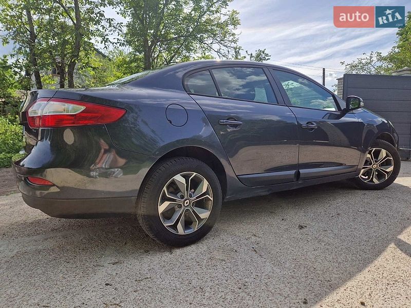 Седан Renault Fluence 2011 в Чернигове