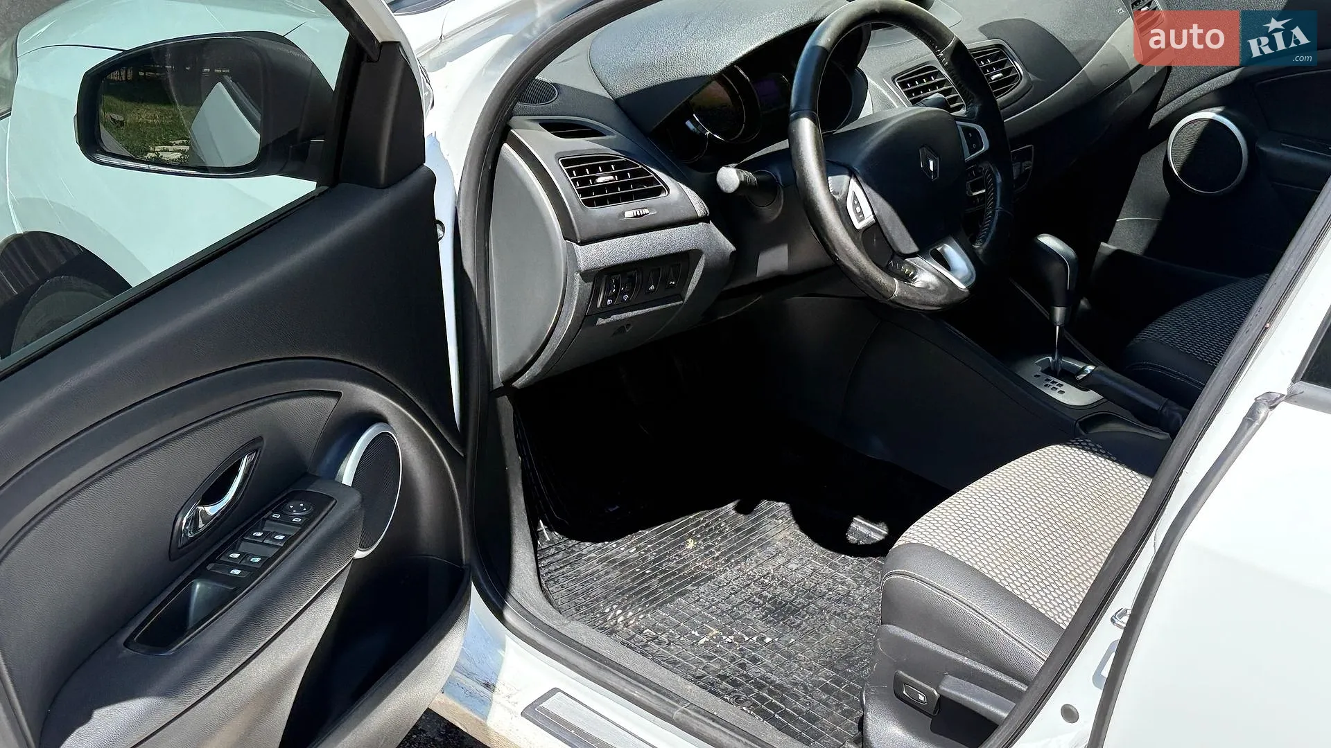 2012 Renault Fluence - мініатюра 14