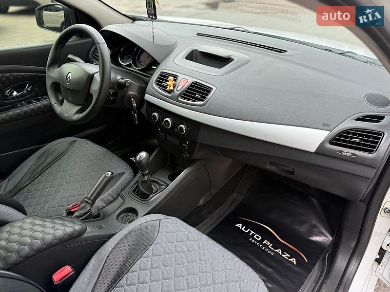 Седан Renault Fluence 2015 в Одессе фото 40 Седан Renault Fluence 2015 в Одессе