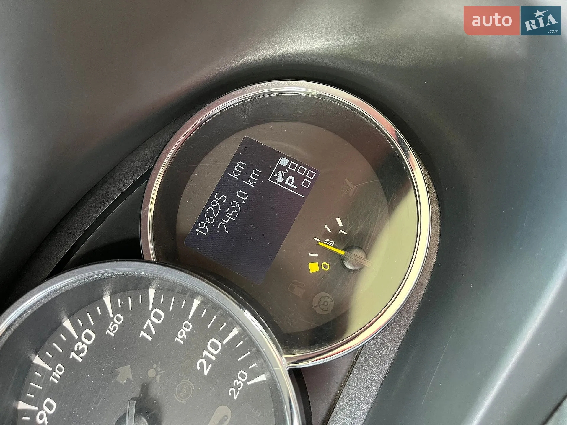 2011 Renault Fluence - мініатюра 12
