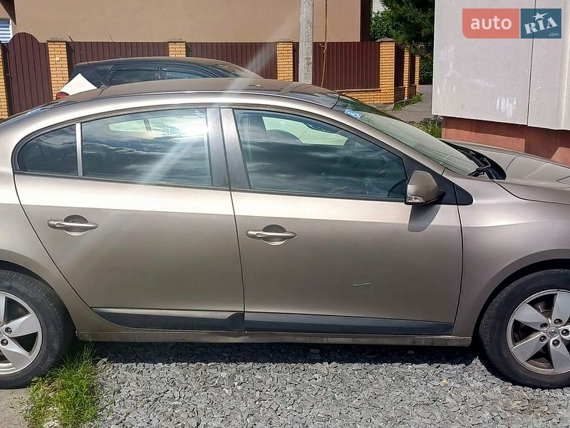 Седан Renault Fluence 2010 в Львові фото 13 Седан Renault Fluence 2010 в Львові
