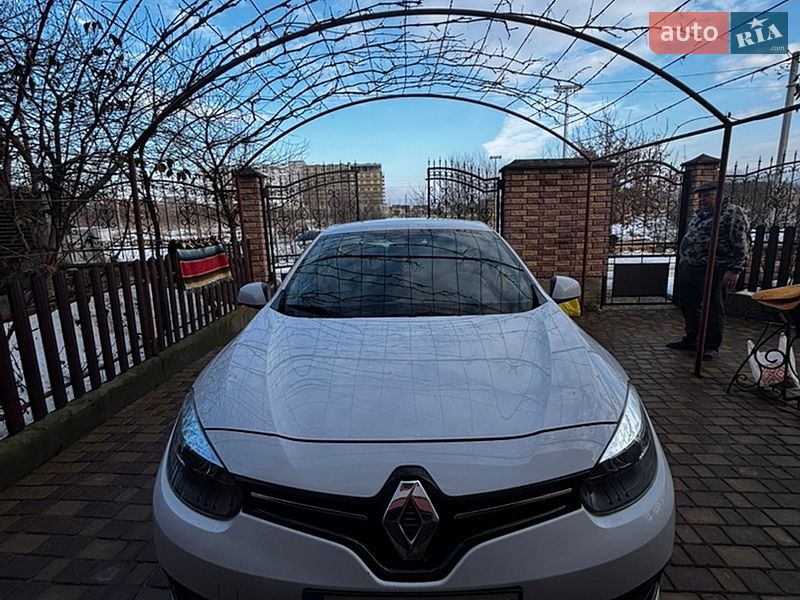 Седан Renault Fluence 2013 в Львові