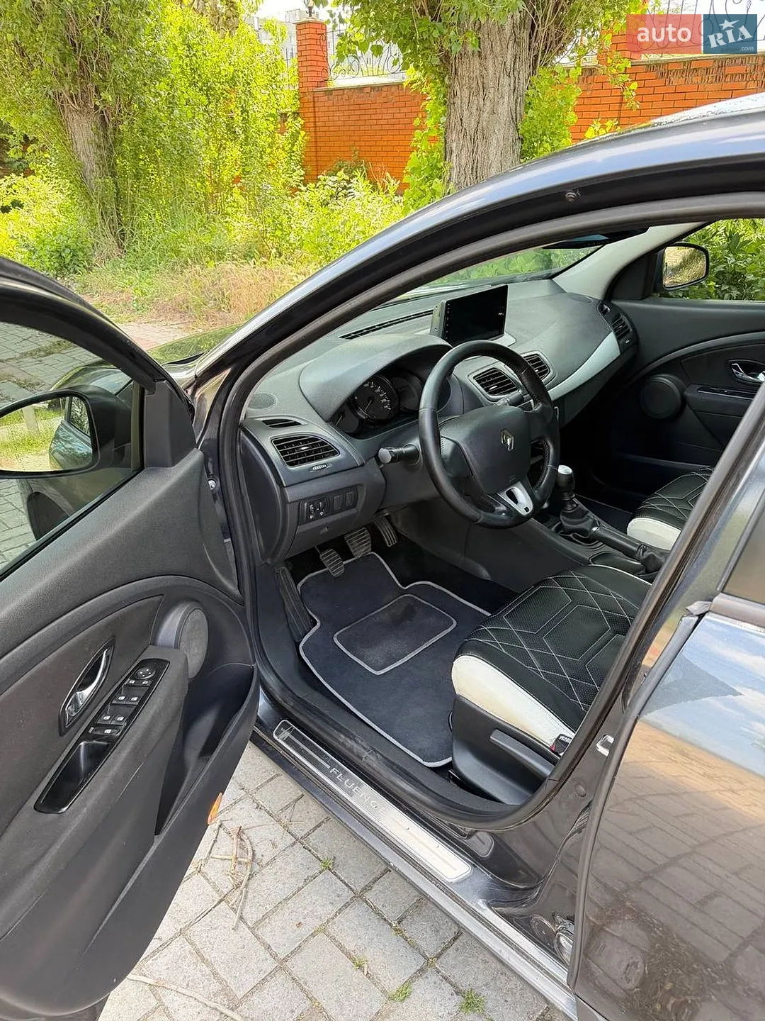 2012 Renault Fluence - мініатюра 10