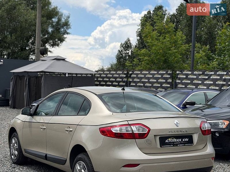 Седан Renault Fluence 2010 в Киеве