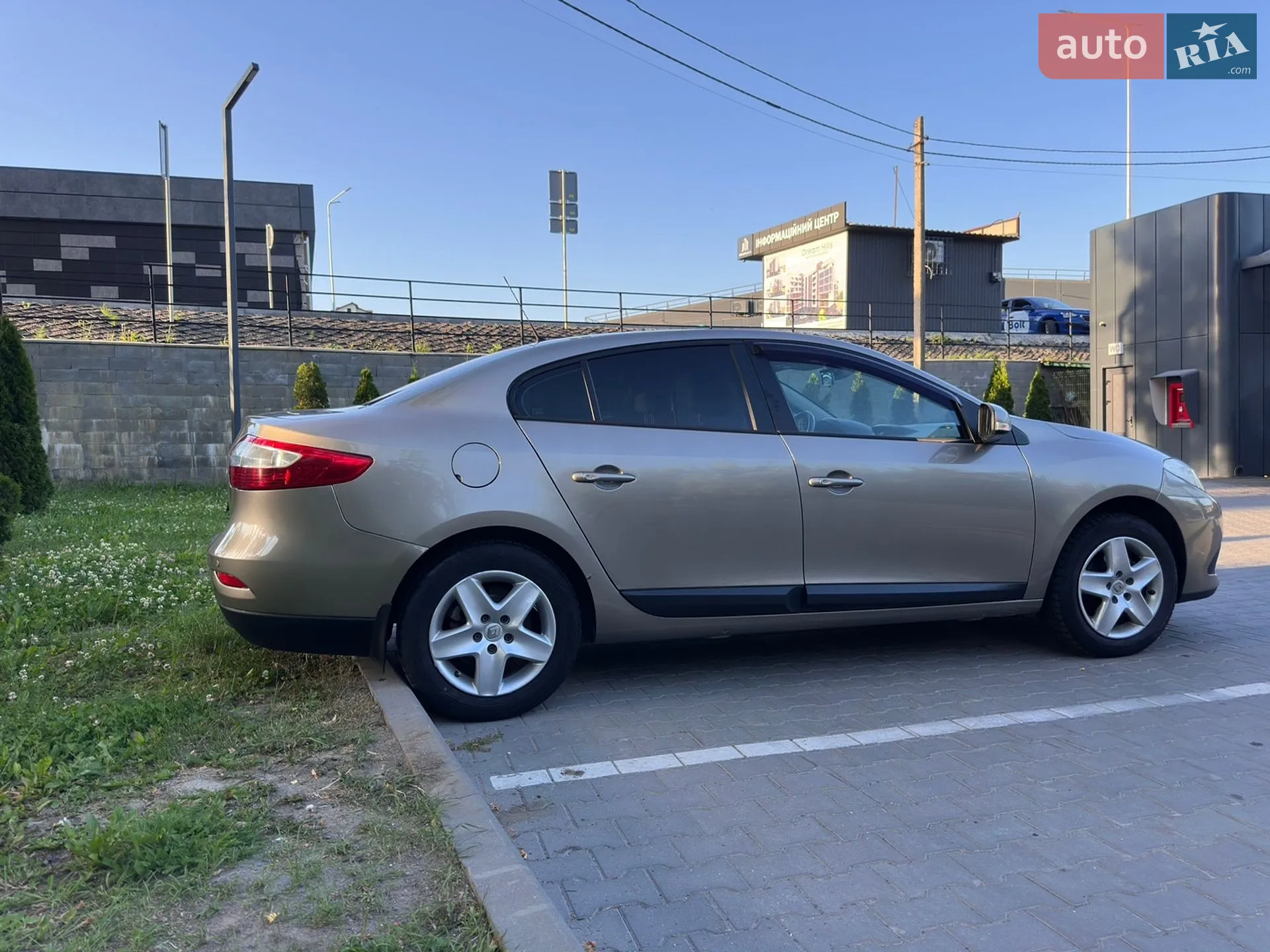 2015 Renault Fluence - мініатюра 10
