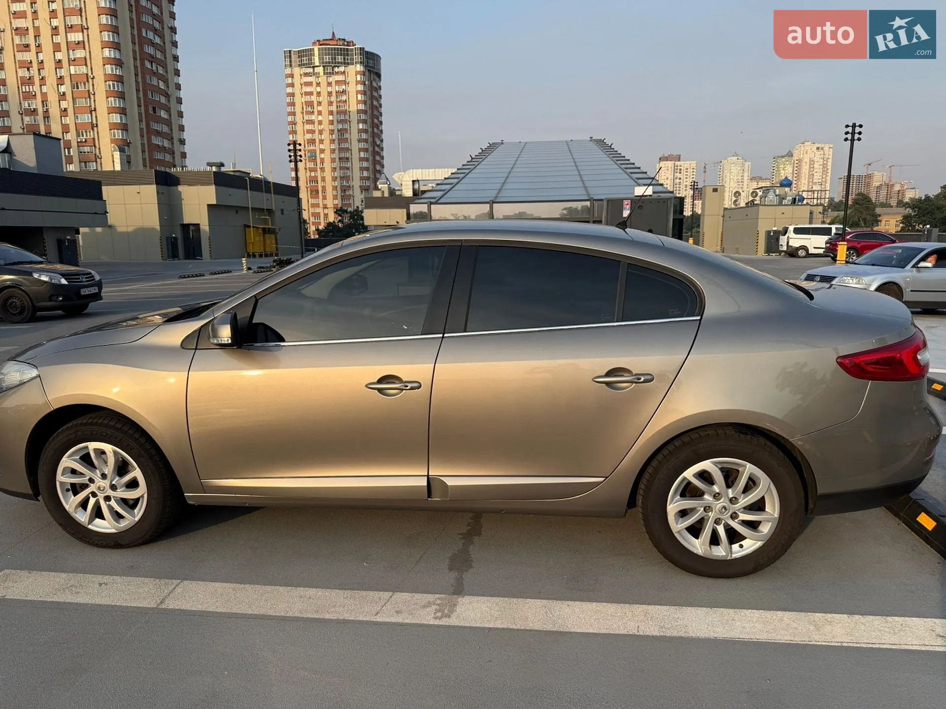 2015 Renault Fluence - мініатюра 5
