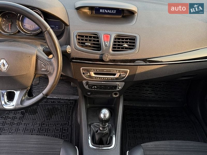 Седан Renault Fluence 2015 в Києві