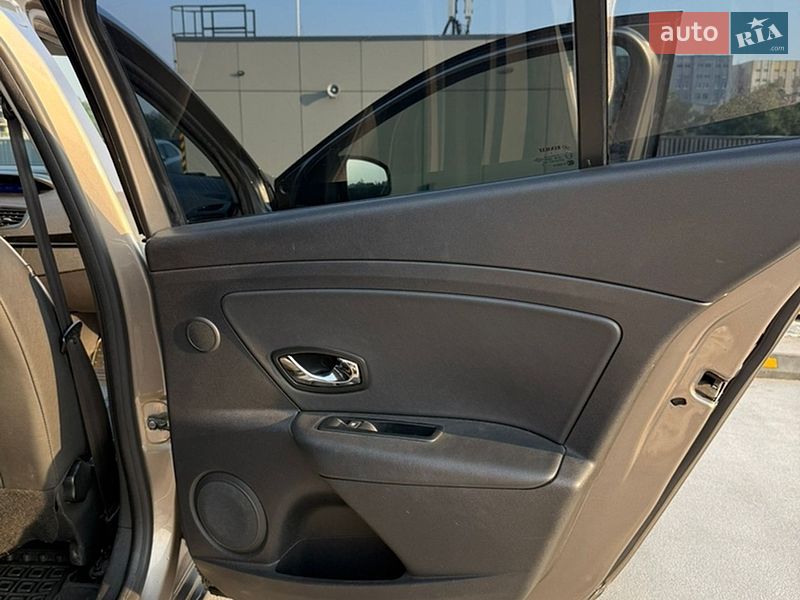 Седан Renault Fluence 2015 в Киеве