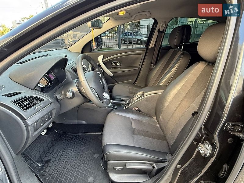 Седан Renault Fluence 2011 в Харкові