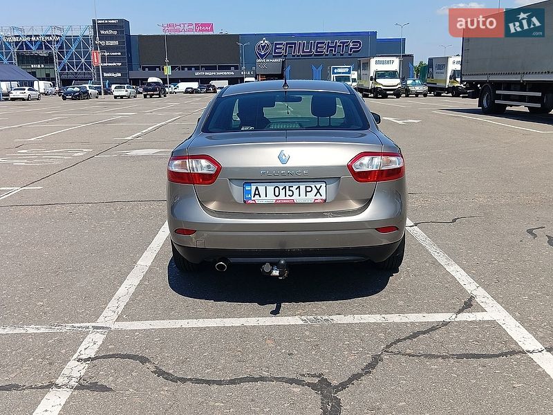 Седан Renault Fluence 2010 в Киеве