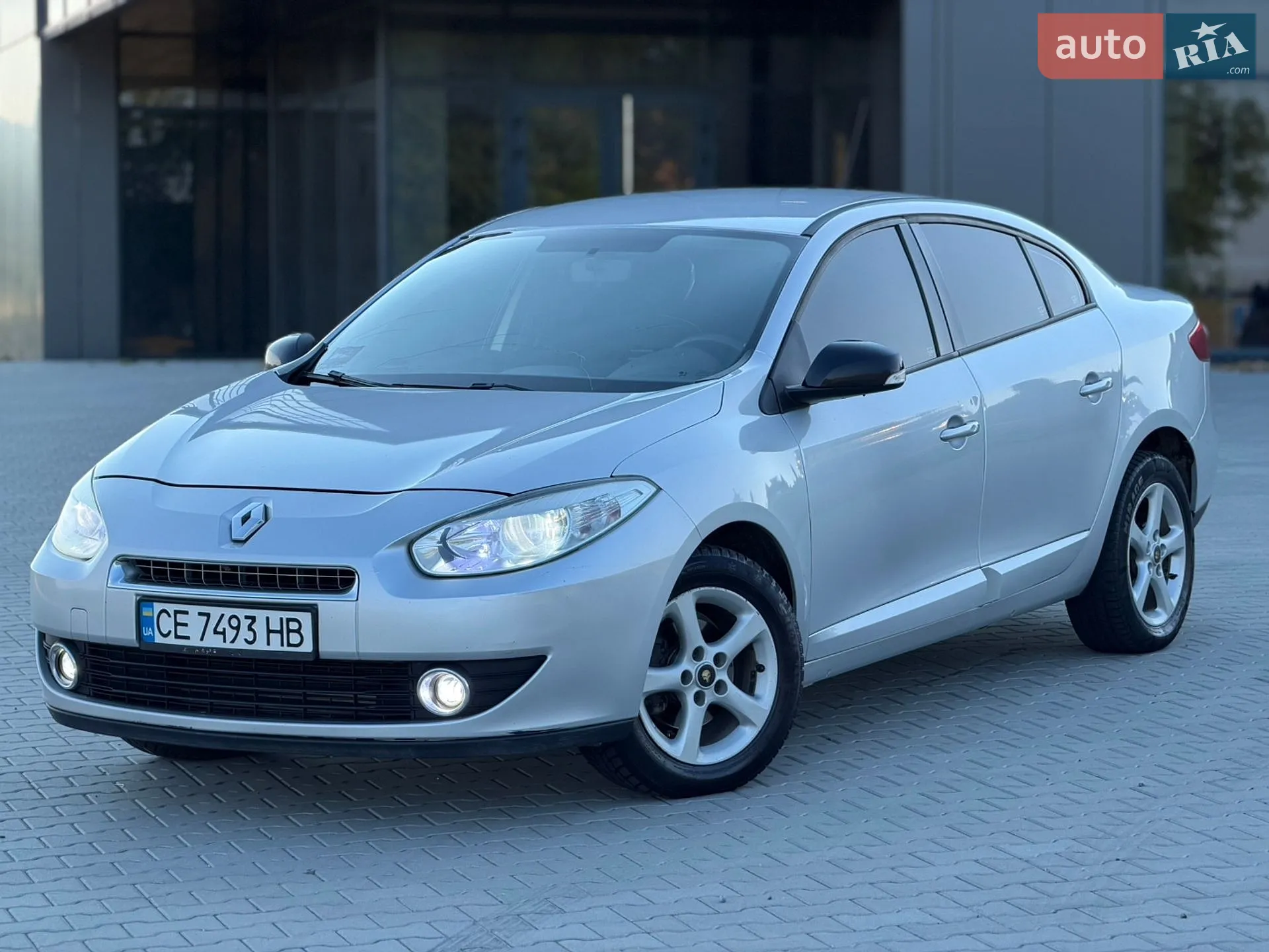 2012 Renault Fluence - мініатюра 2