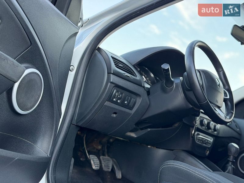 Седан Renault Fluence 2012 в Черновцах