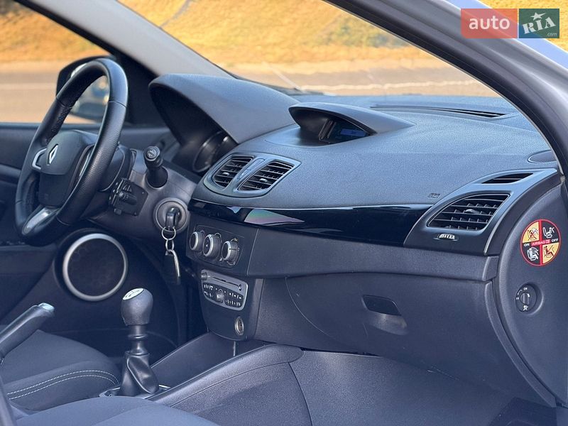 Седан Renault Fluence 2012 в Черновцах