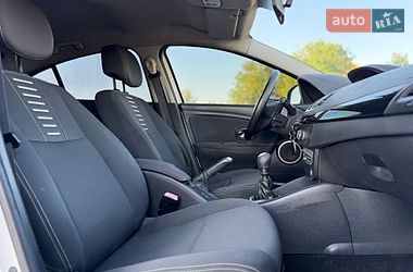 Седан Renault Fluence 2012 в Черновцах