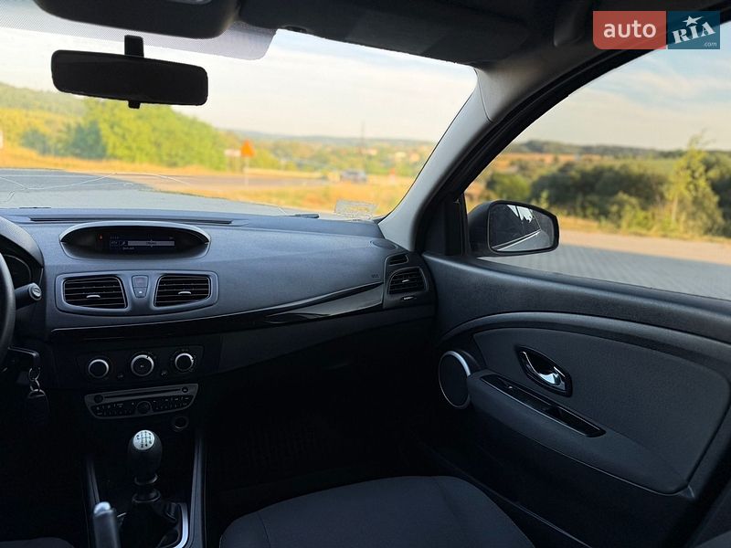 Седан Renault Fluence 2012 в Черновцах