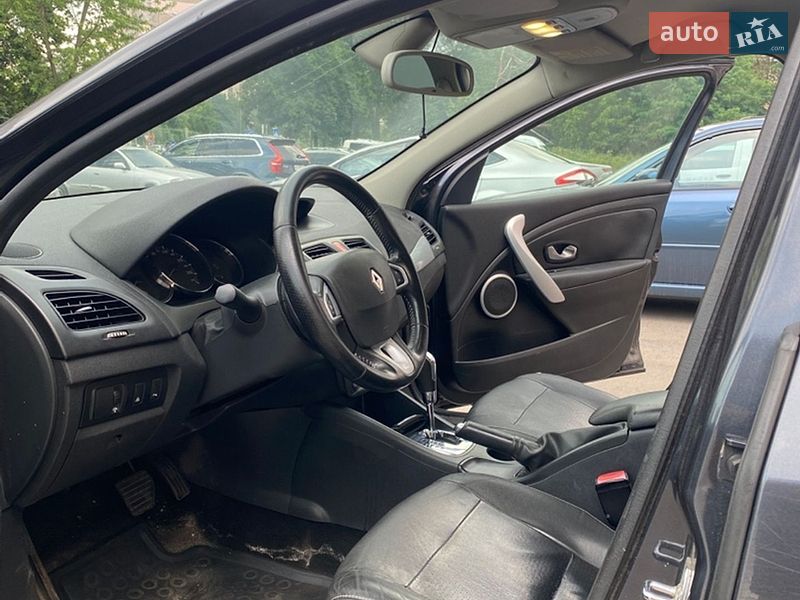 Седан Renault Fluence 2010 в Киеве