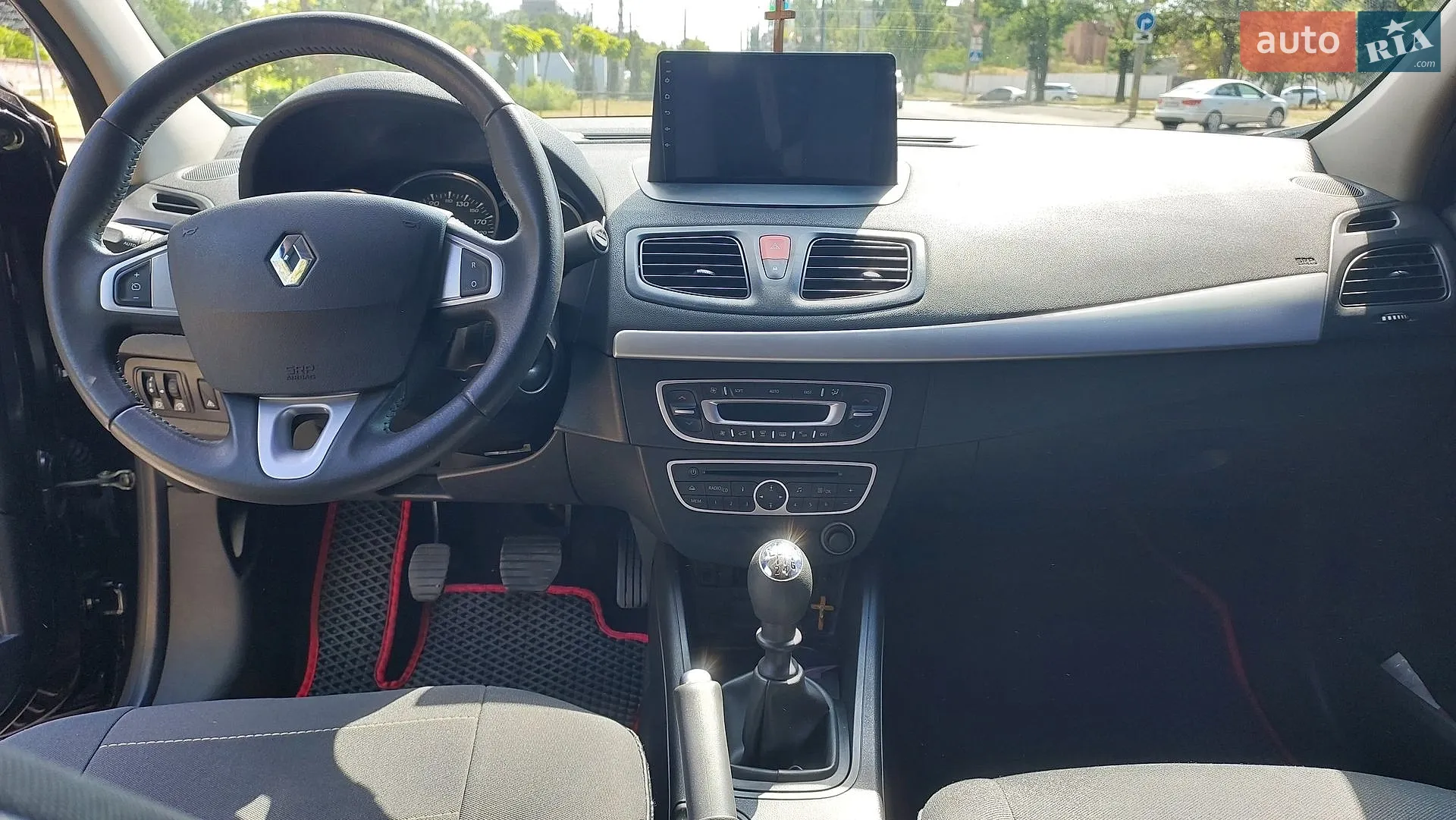 2011 Renault Fluence - мініатюра 21