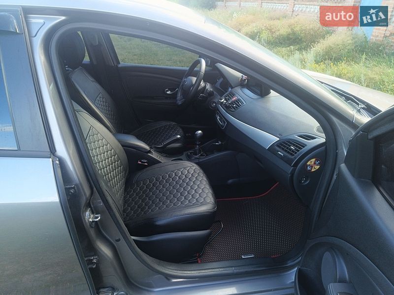 Седан Renault Fluence 2010 в Балаклії