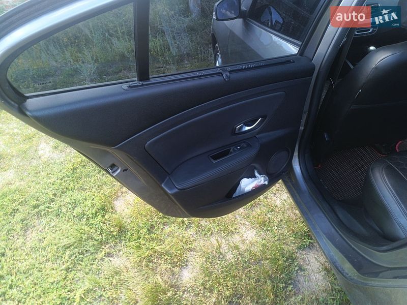 Седан Renault Fluence 2010 в Балаклії