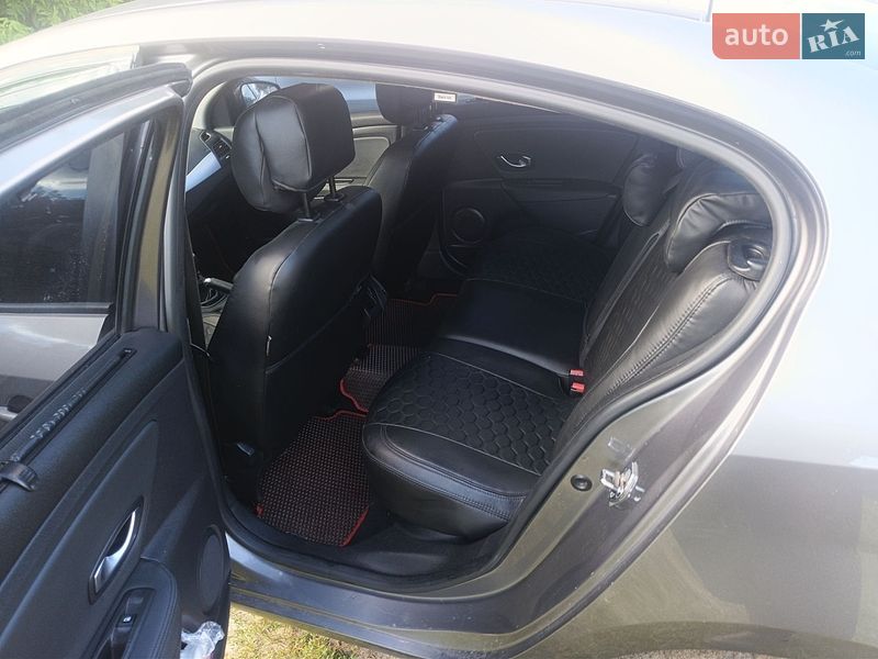 Седан Renault Fluence 2010 в Балаклії