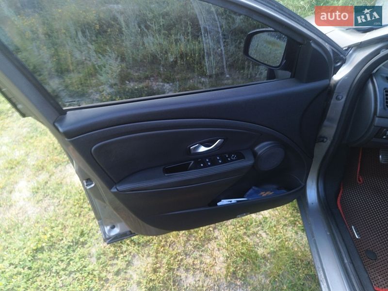 Седан Renault Fluence 2010 в Балаклії