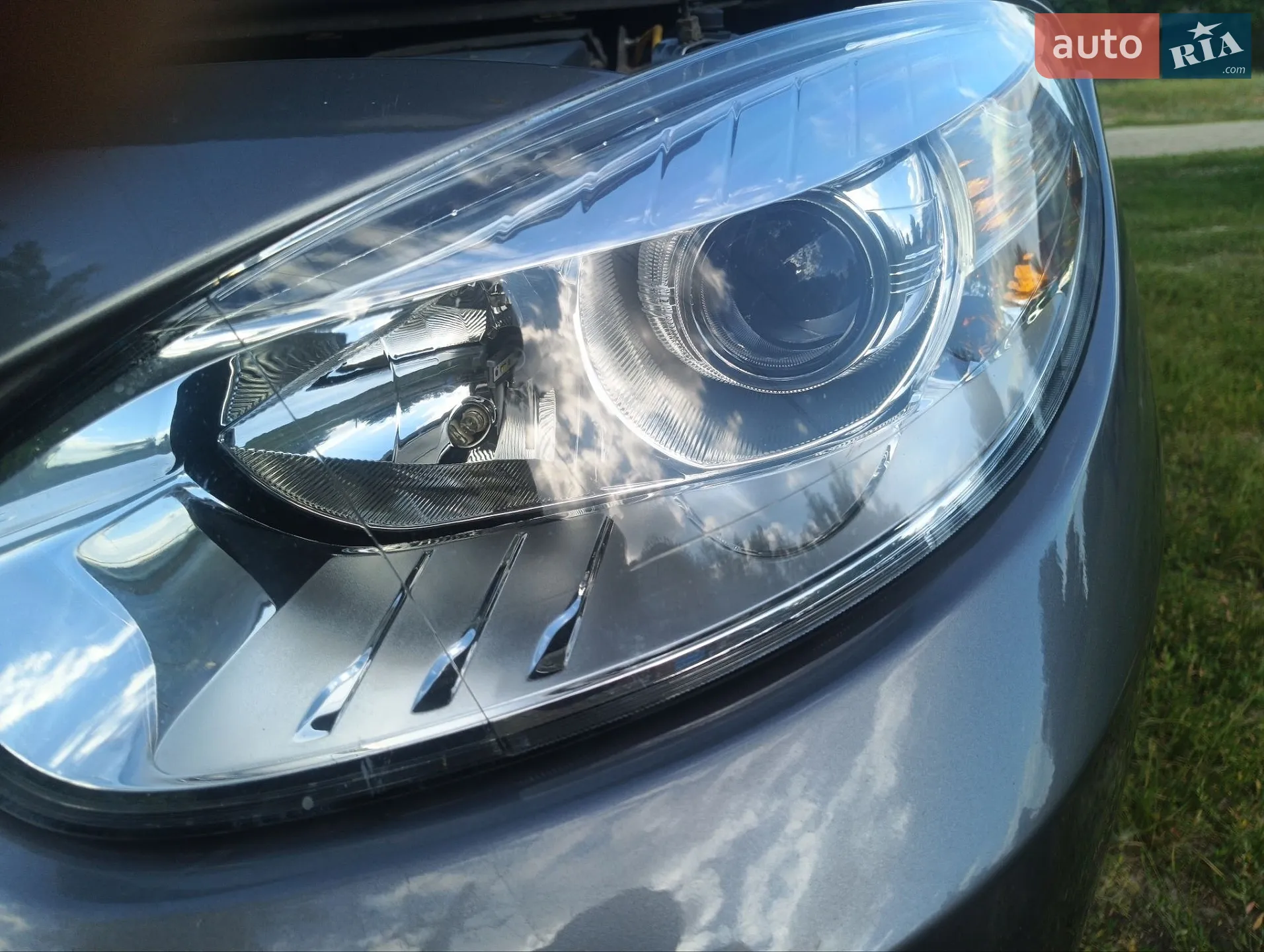 2010 Renault Fluence - мініатюра 18