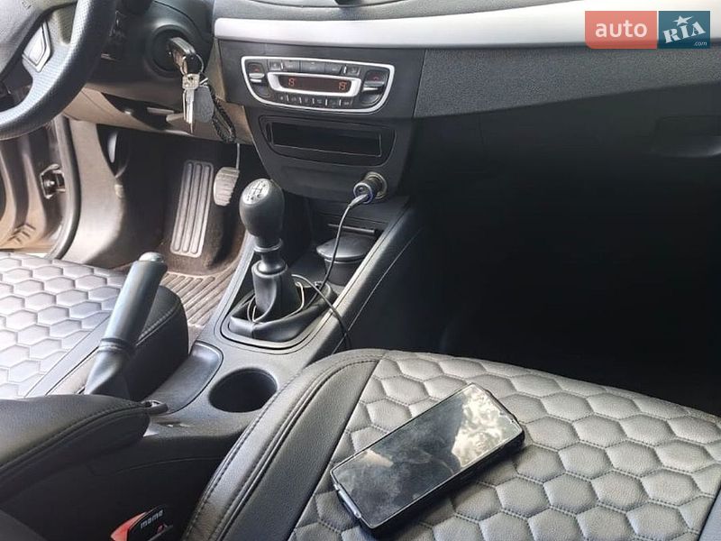 Седан Renault Fluence 2010 в Балаклії