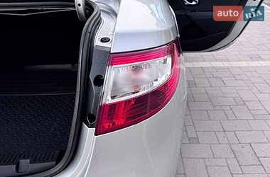Седан Renault Fluence 2010 в Львові