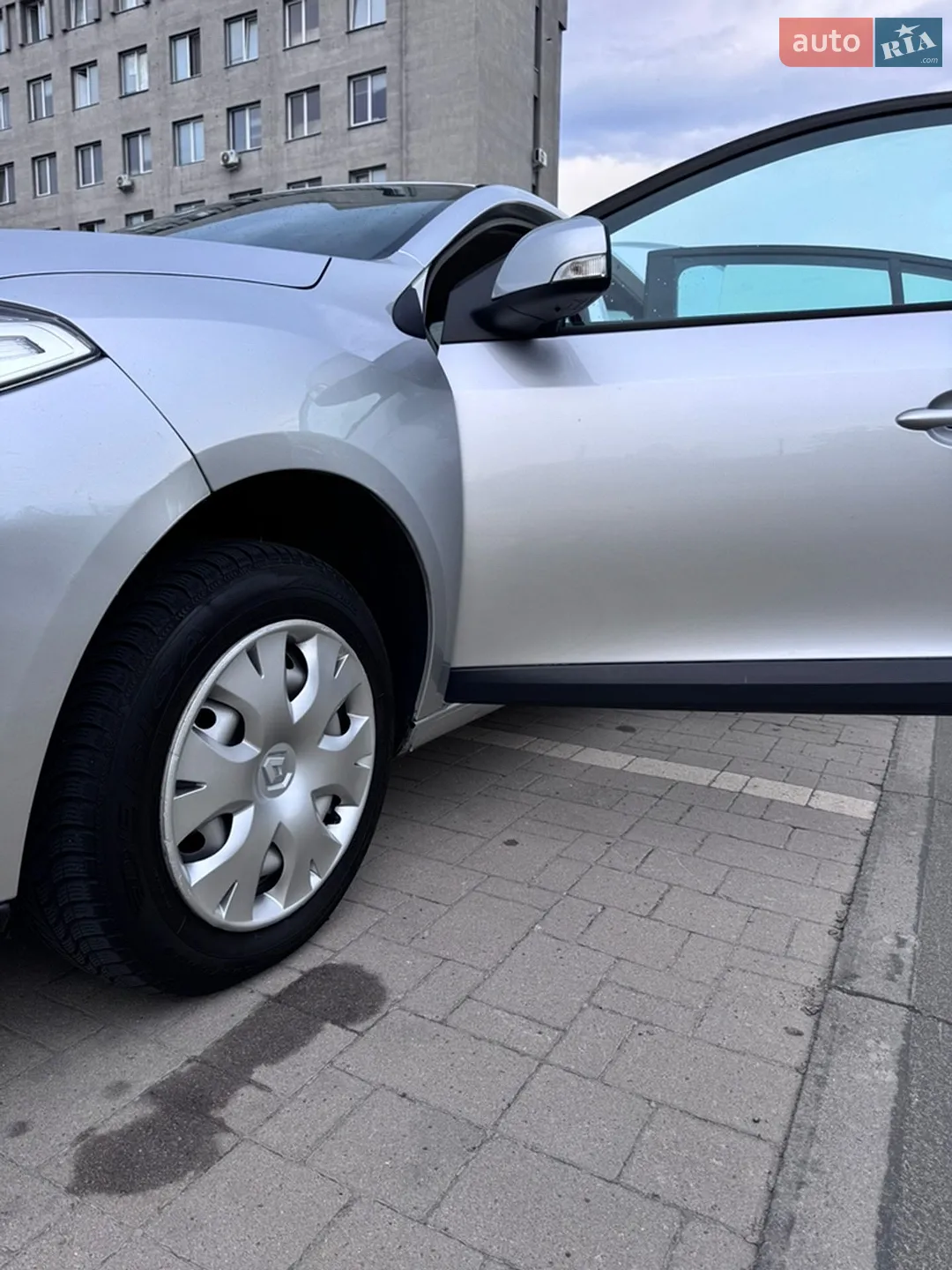 2010 Renault Fluence - мініатюра 23