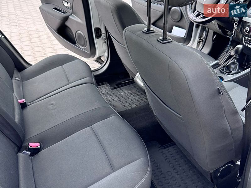 Седан Renault Fluence 2010 в Львові