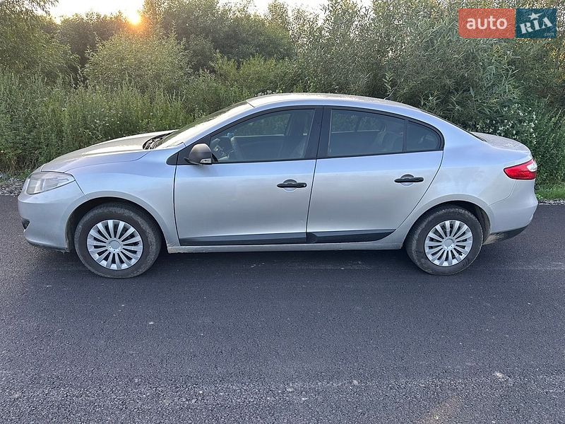 Седан Renault Fluence 2010 в Львове
