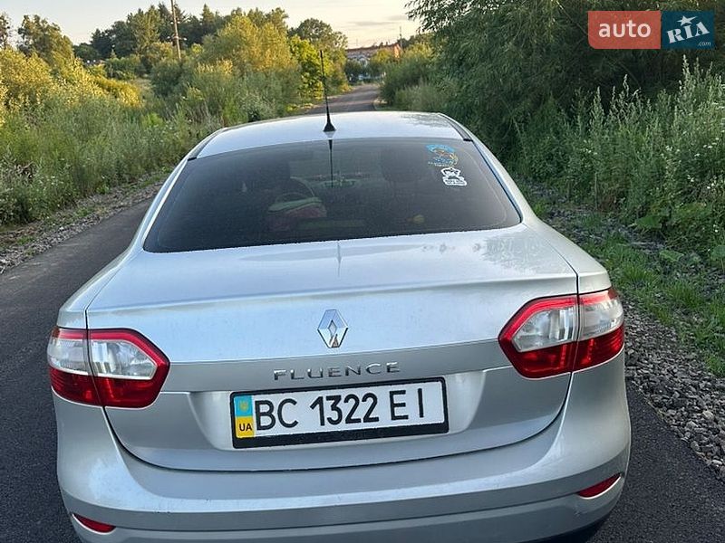 Седан Renault Fluence 2010 в Львове