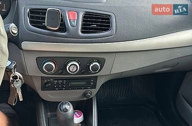 Седан Renault Fluence 2010 в Львове