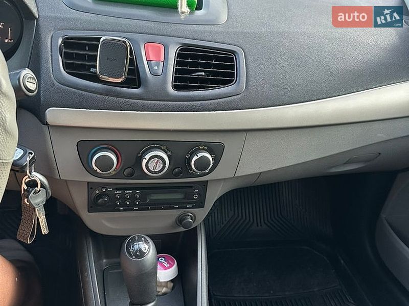 Седан Renault Fluence 2010 в Львове