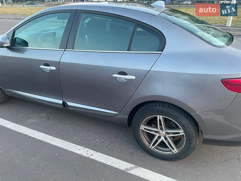 Седан Renault Fluence 2011 в Чернігові