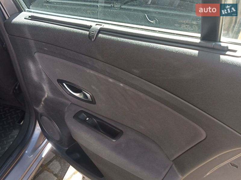 Седан Renault Fluence 2010 в Киеве