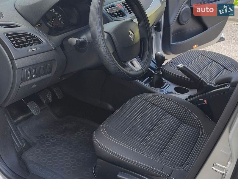 Седан Renault Fluence 2011 в Харькове