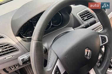 Седан Renault Fluence 2010 в Вараші